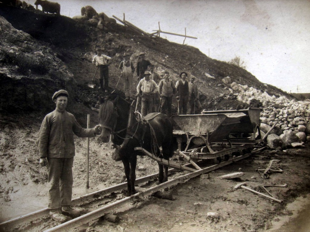 Banearbeidere ved Holane våren 1922